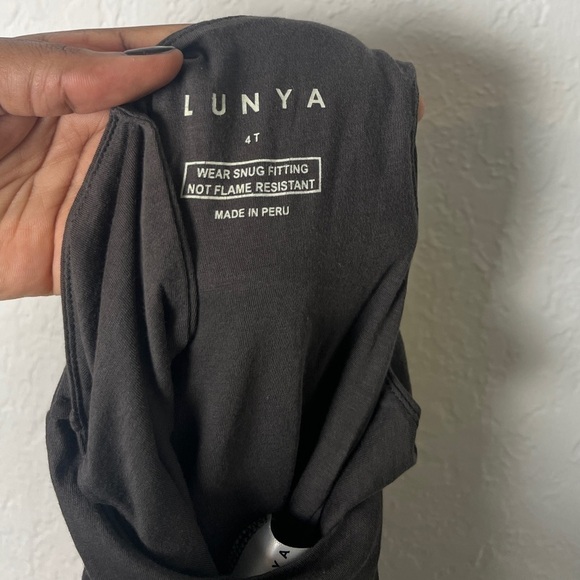 Lunya Organic Pima Mini Romper 4T - Picture 8 of 9
